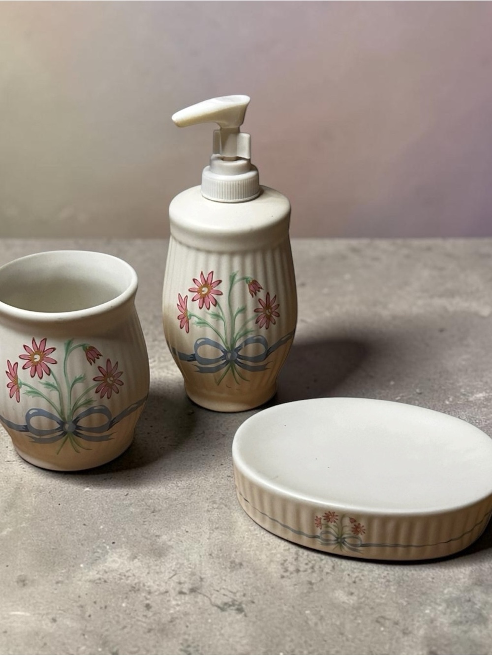 💟3 Pc Vintage Ceramic Bathroom Set Pink Floral Blue Ribbon Country Cottage...